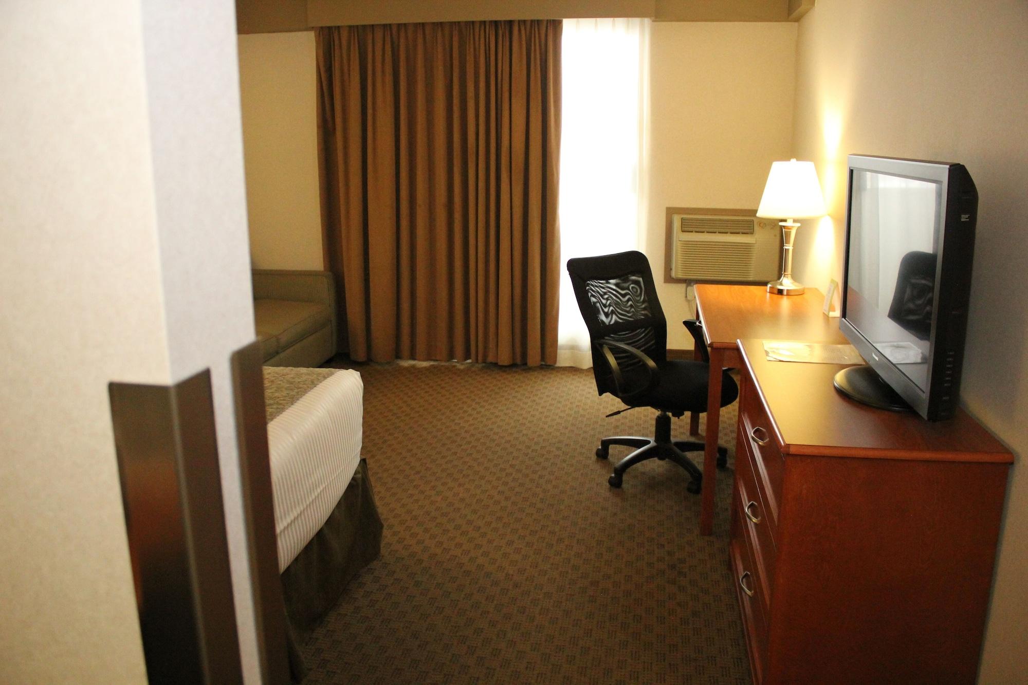 Ramada By Wyndham Edmonton South Hotel Exterior photo