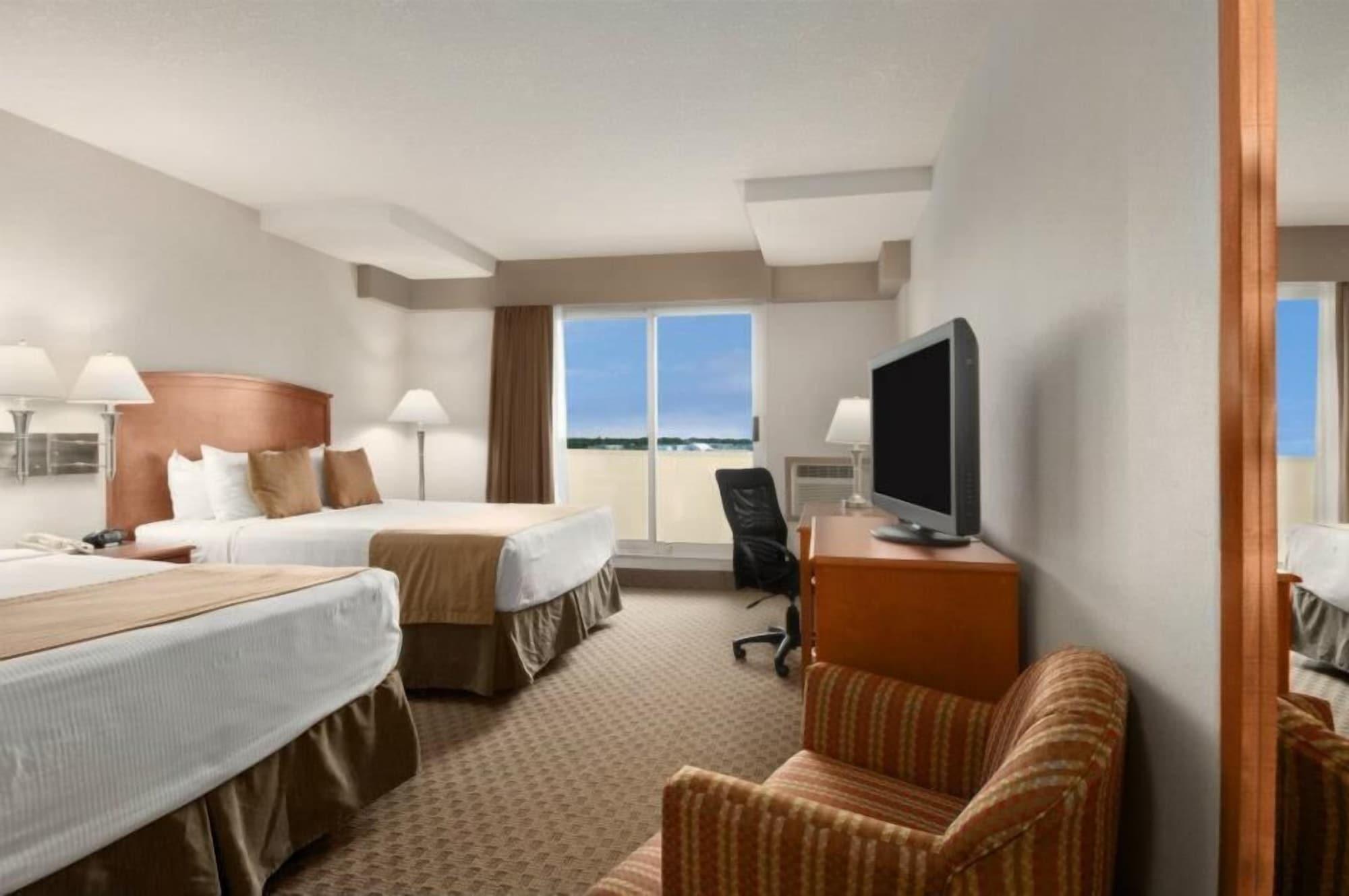 Ramada By Wyndham Edmonton South Hotel Exterior photo