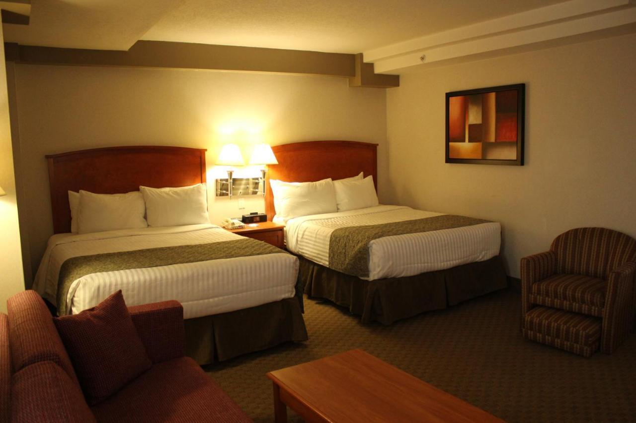 Ramada By Wyndham Edmonton South Hotel Exterior photo